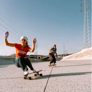 How To Carve On A Longboard: Mastering Fluid Movements
