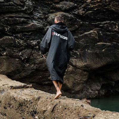 Northcore Beach Basha PRO Changing Robe - Long Sleeve - Black - Wake2o